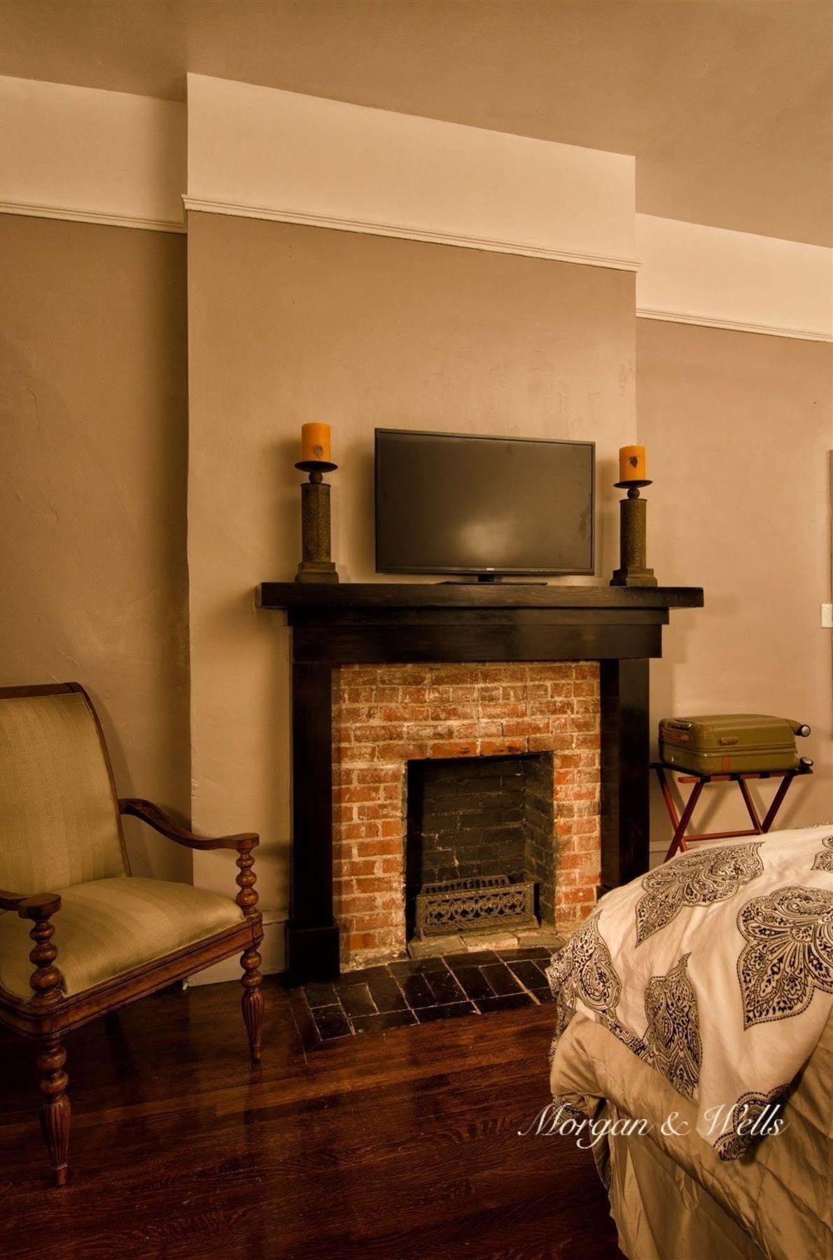 Morgan And Wells Bed And Breakfast Шелби Экстерьер фото