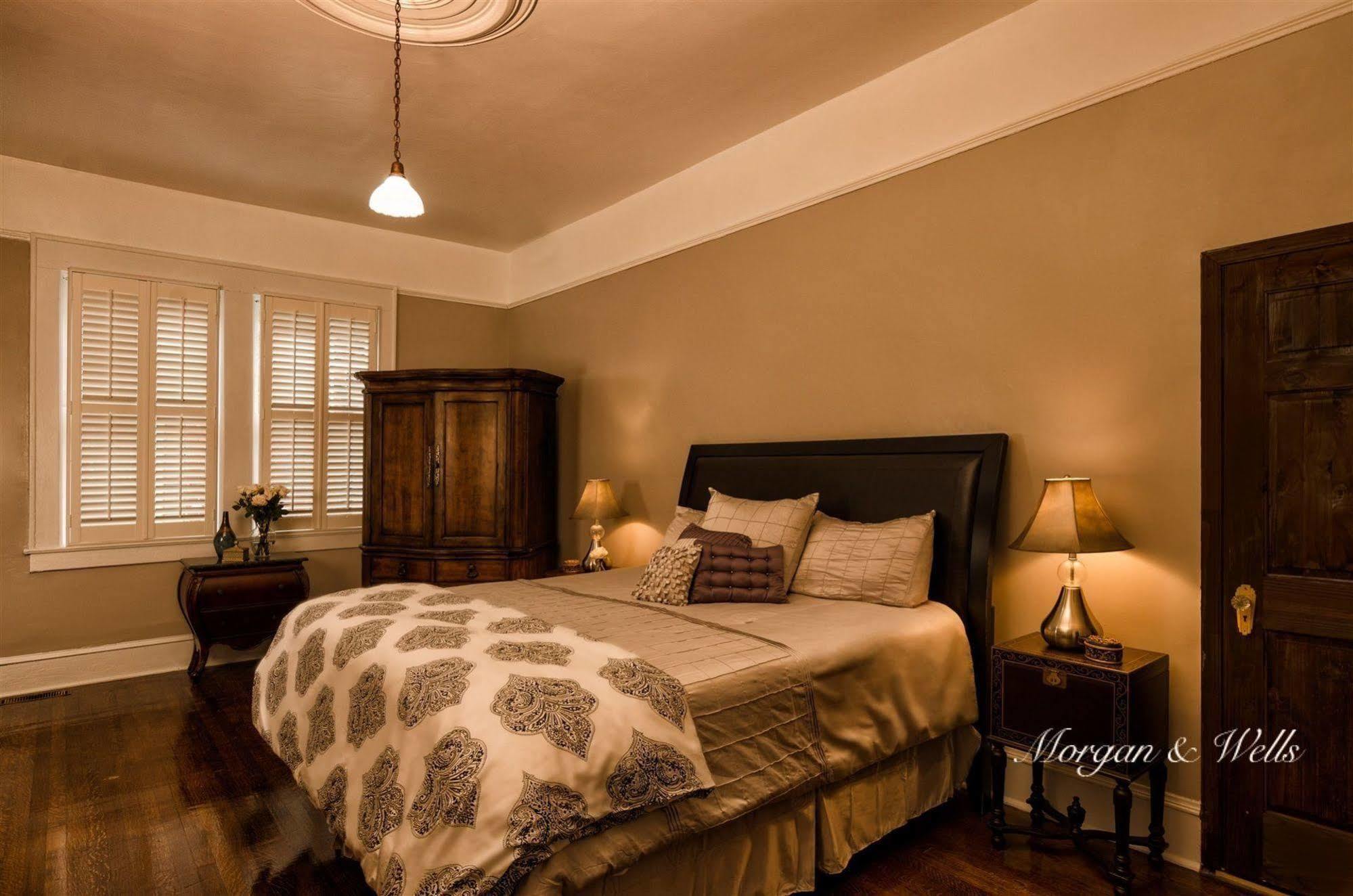Morgan And Wells Bed And Breakfast Шелби Экстерьер фото
